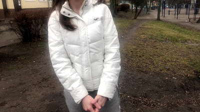 Dieithryn Am yr Arian Wedi'i Sugno a'i Ffycio. Amatur Rwsiaidd. Gyda Siarad.